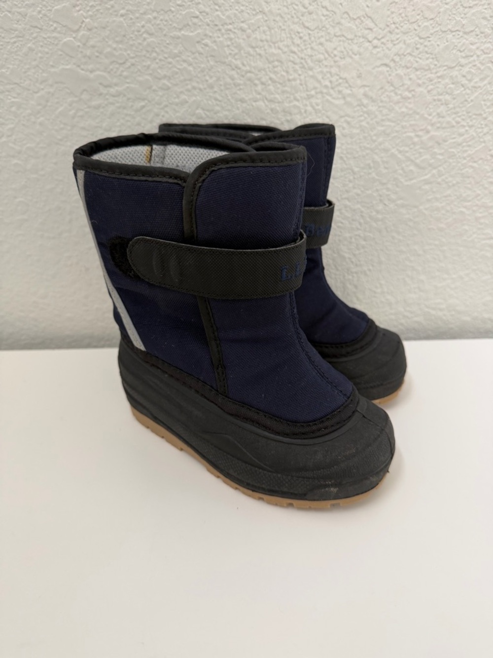 L.L. Bean Navy and Black Toddler Northwoods Snow Boots with removable liner Sz 8